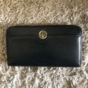 Tory Burch wallet